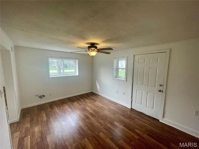 5948 Valley View Road, Bloomsdale, MO 63627