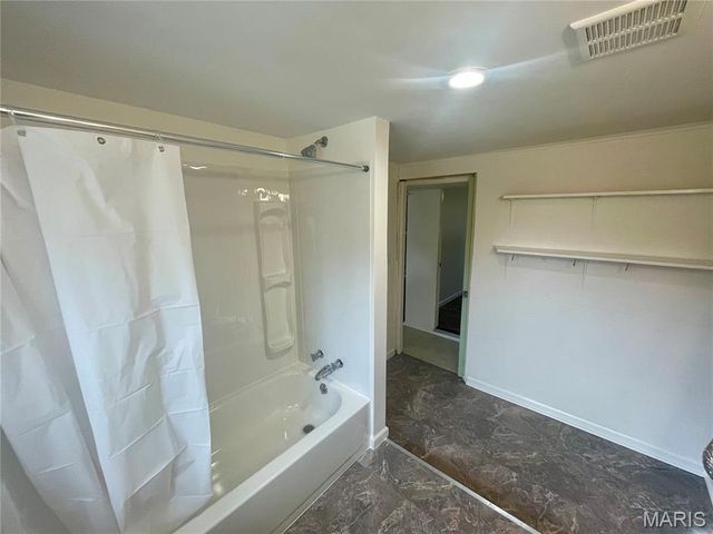 5948 Valley View Road, Bloomsdale, MO 63627