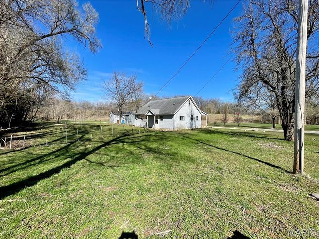 5948 Valley View Road, Bloomsdale, MO 63627