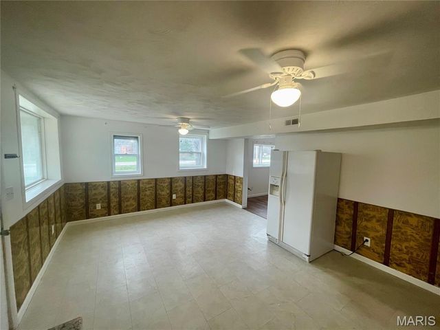 5948 Valley View Road, Bloomsdale, MO 63627