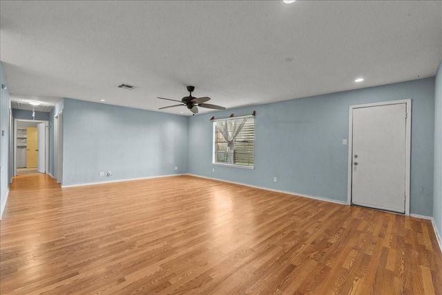 13434 24th Street, Santa Fe, TX 77510