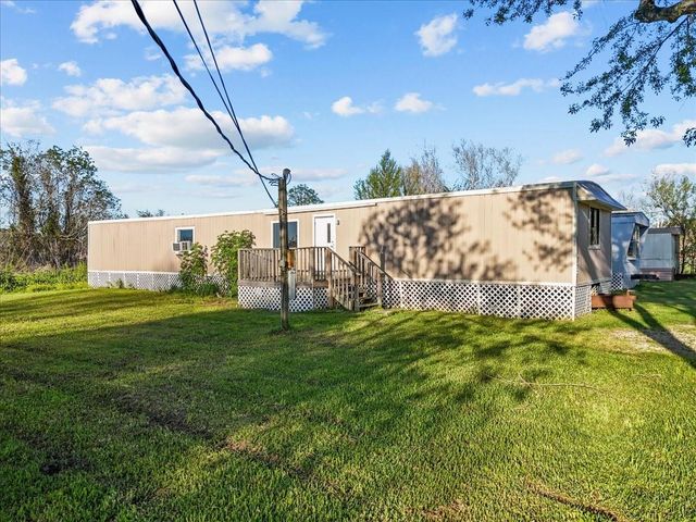 13434 24th Street, Santa Fe, TX 77510