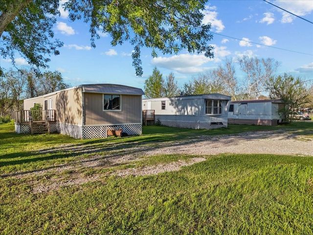 13434 24th Street, Santa Fe, TX 77510