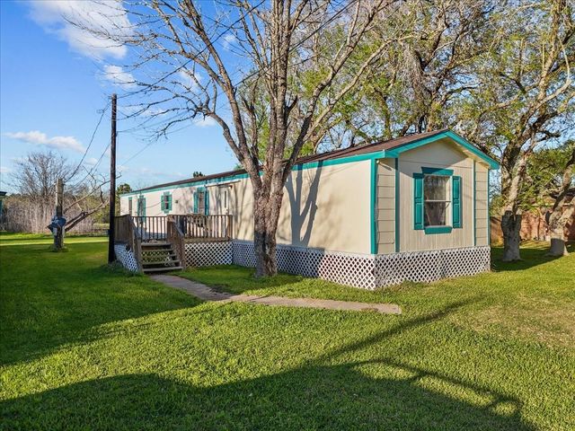 13434 24th Street, Santa Fe, TX 77510