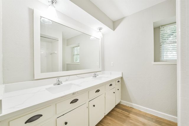 912 Brook Forest Drive, Conroe, TX 77385