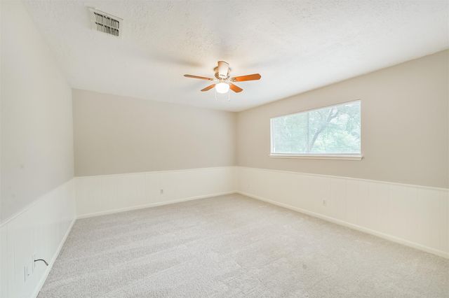 912 Brook Forest Drive, Conroe, TX 77385