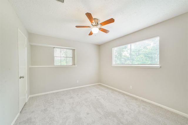912 Brook Forest Drive, Conroe, TX 77385