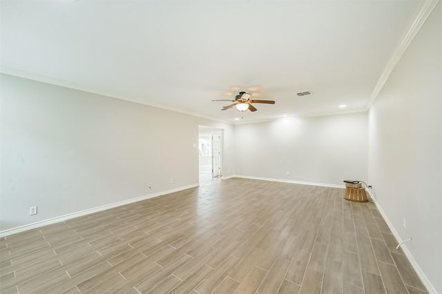 912 Brook Forest Drive, Conroe, TX 77385