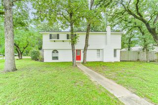 912 Brook Forest Drive, Conroe, TX 77385
