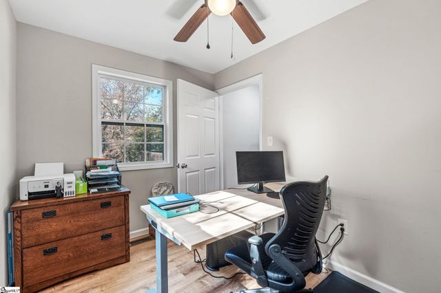 513 Summit Drive, Greenville, SC 29609