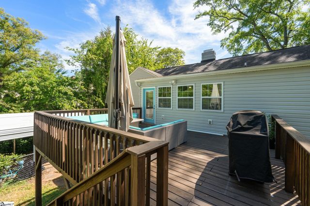 513 Summit Drive, Greenville, SC 29609