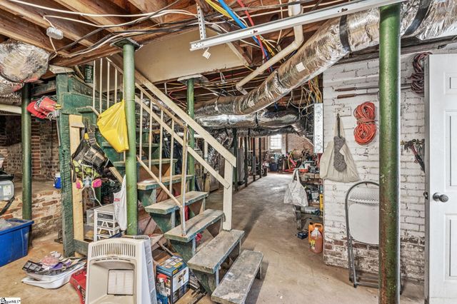 513 Summit Drive, Greenville, SC 29609