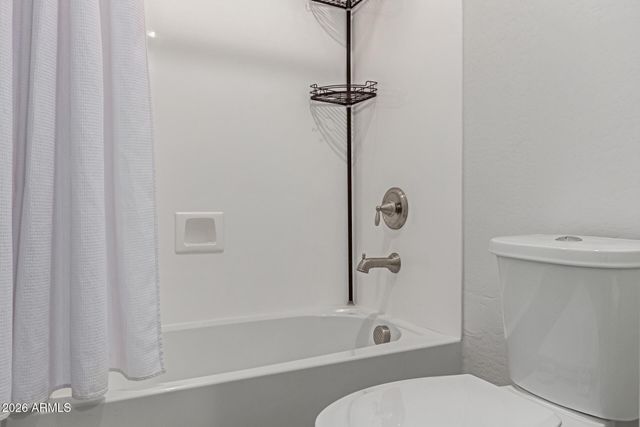 3746 E EARLL Drive, Phoenix, AZ 85018