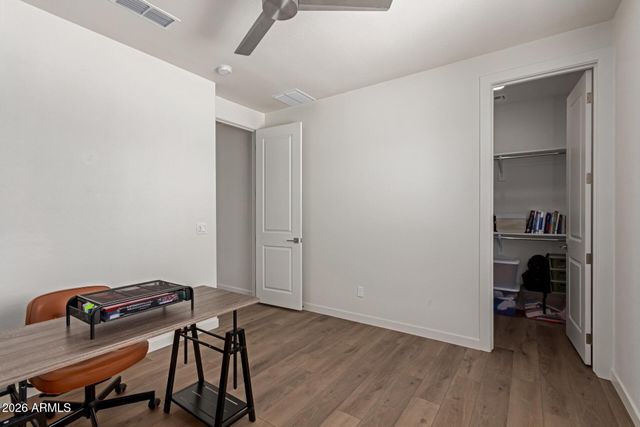 3746 E EARLL Drive, Phoenix, AZ 85018