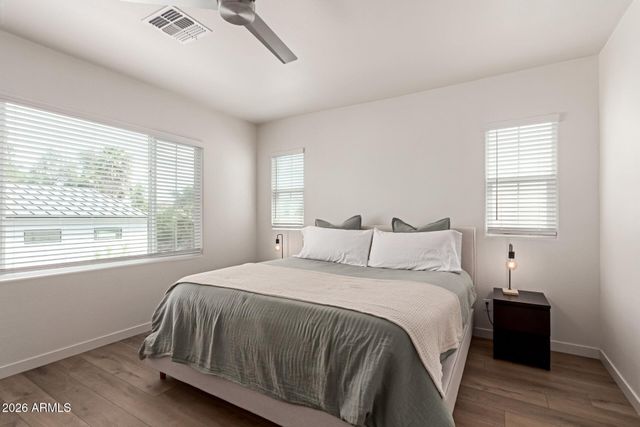 3746 E EARLL Drive, Phoenix, AZ 85018