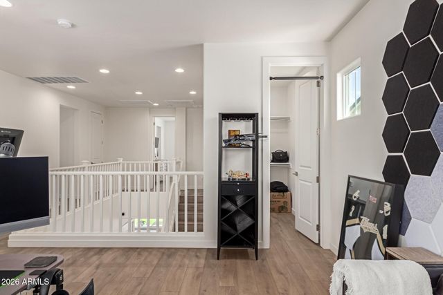 3746 E EARLL Drive, Phoenix, AZ 85018