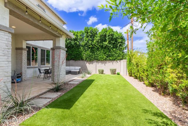 3746 E EARLL Drive, Phoenix, AZ 85018