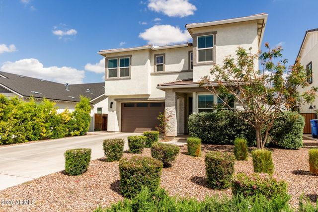 3746 E EARLL Drive, Phoenix, AZ 85018