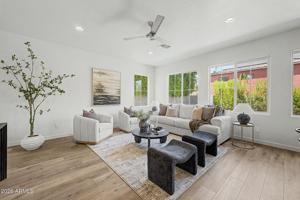 3746 E EARLL Drive, Phoenix, AZ 85018 — photo 4