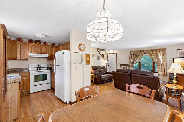 28 Cranberry Avenue, Mashpee, MA 02649