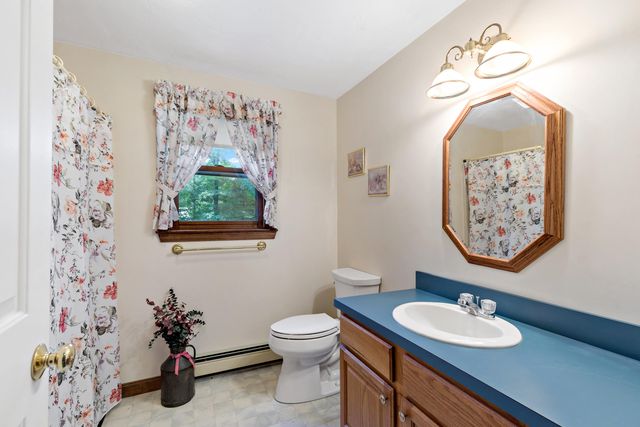 28 Cranberry Avenue, Mashpee, MA 02649