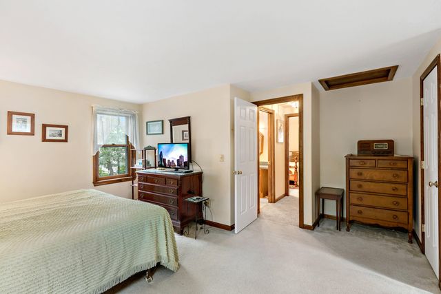 28 Cranberry Avenue, Mashpee, MA 02649