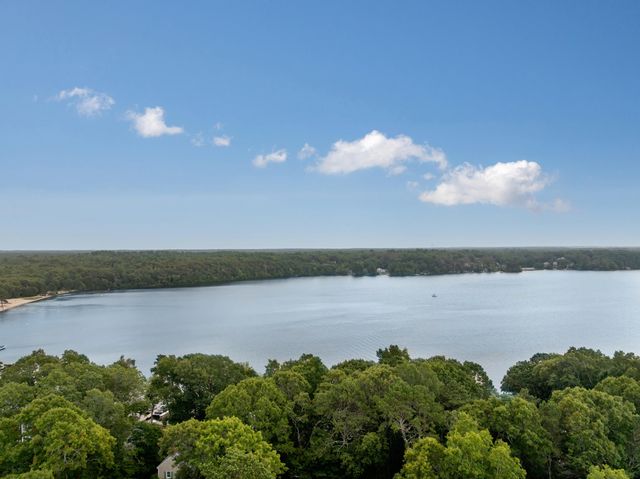 28 Cranberry Avenue, Mashpee, MA 02649