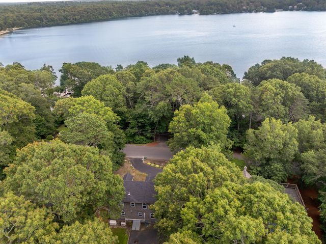 28 Cranberry Avenue, Mashpee, MA 02649