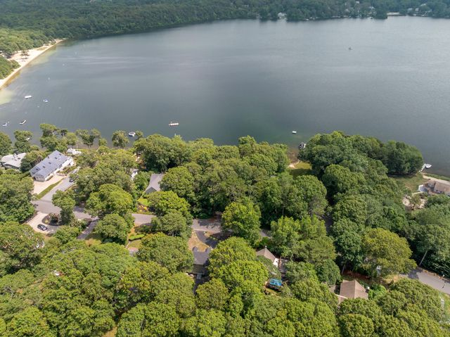 28 Cranberry Avenue, Mashpee, MA 02649