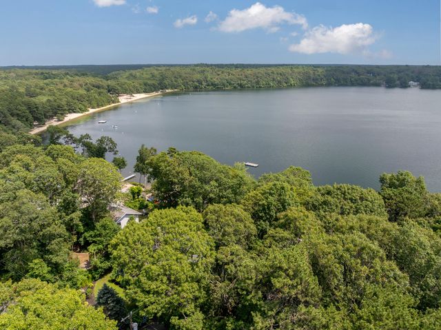 28 Cranberry Avenue, Mashpee, MA 02649