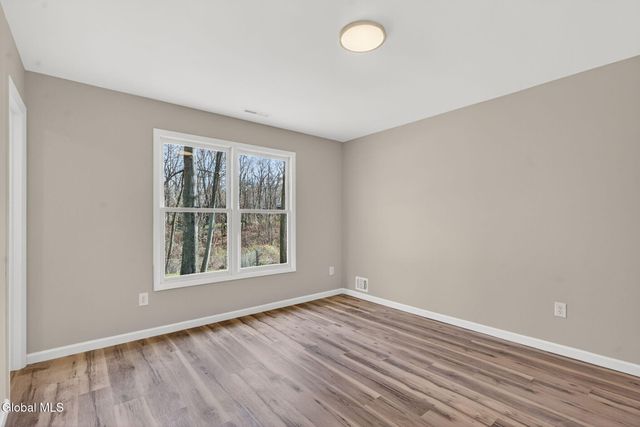 203 Woodscape Drive, Guilderland, NY 12203