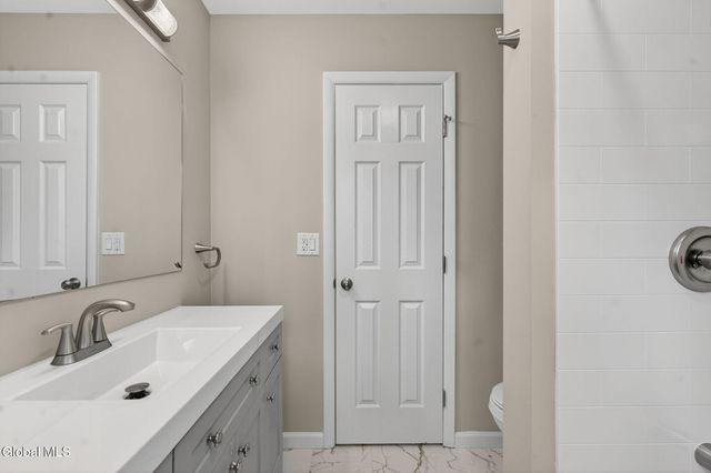 203 Woodscape Drive, Guilderland, NY 12203