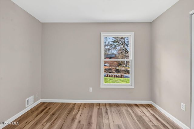 203 Woodscape Drive, Guilderland, NY 12203