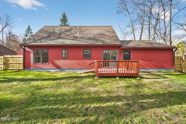 203 Woodscape Drive, Guilderland, NY 12203