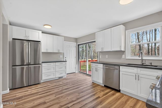 203 Woodscape Drive, Guilderland, NY 12203