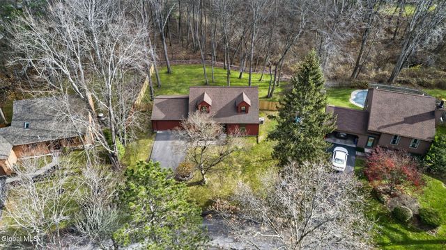 203 Woodscape Drive, Guilderland, NY 12203