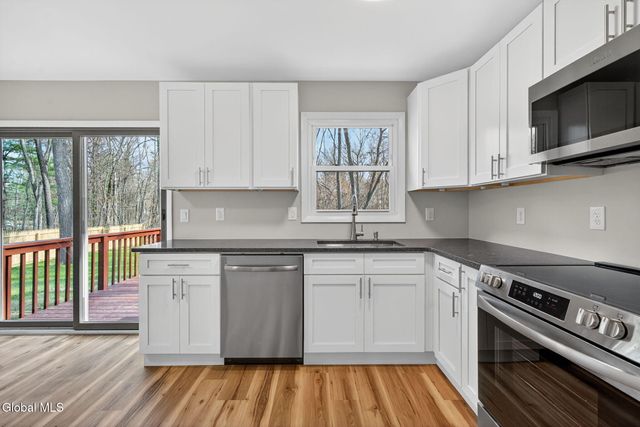 203 Woodscape Drive, Guilderland, NY 12203