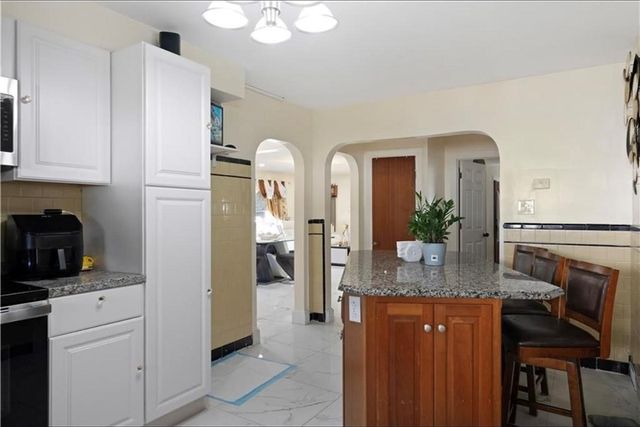 400 Newport Ave Street, Pawtucket, RI 02861