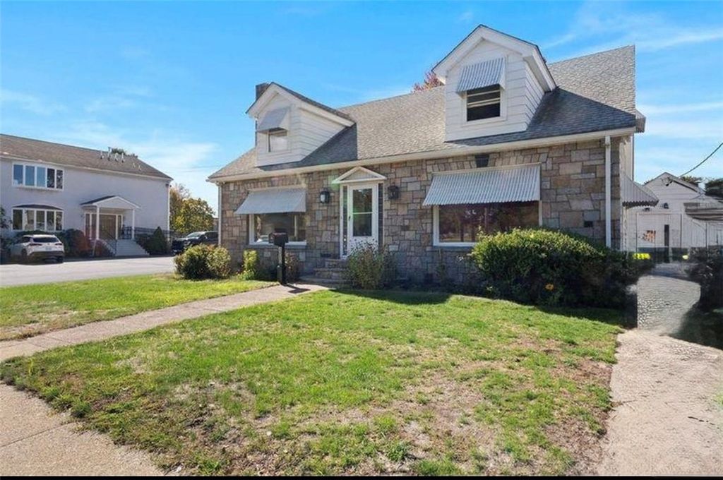 400 Newport Ave Street, Pawtucket, RI 02861