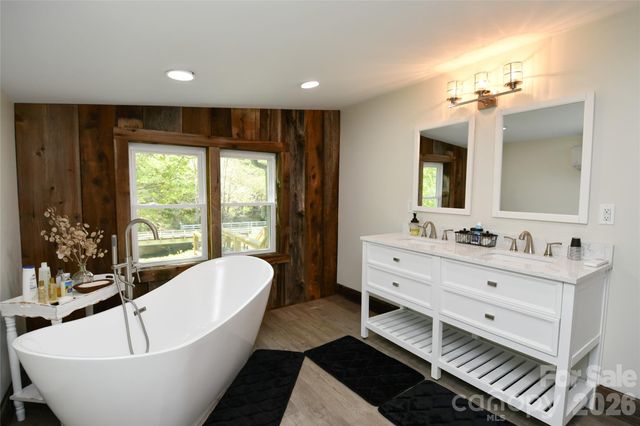 2180 Pigeon Roost Road, Green Mountain, NC 28740