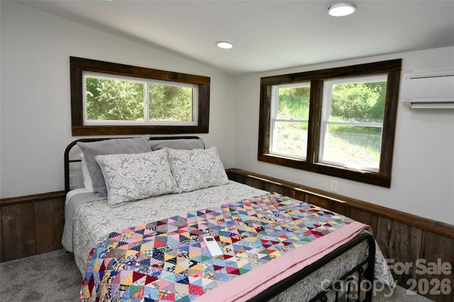 2180 Pigeon Roost Road, Green Mountain, NC 28740