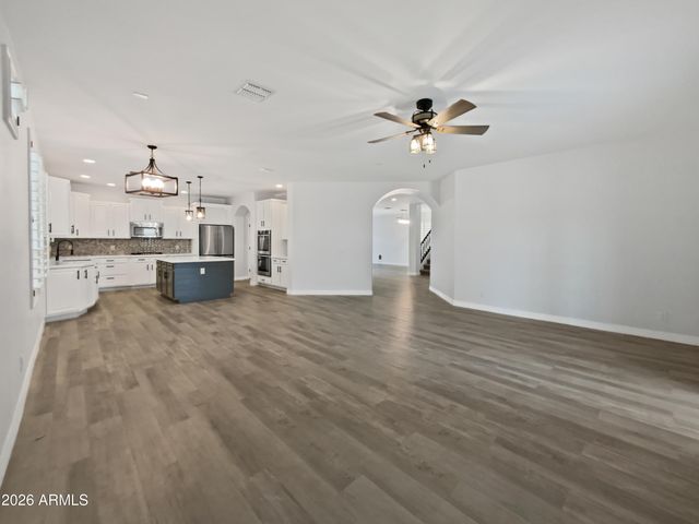 11518 E SEAVER Avenue, Mesa, AZ 85212