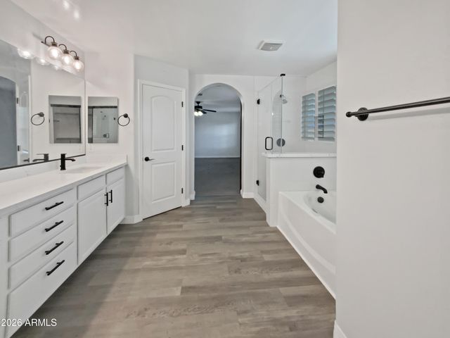 11518 E SEAVER Avenue, Mesa, AZ 85212