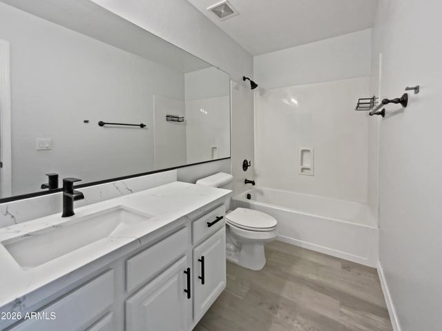 11518 E SEAVER Avenue, Mesa, AZ 85212