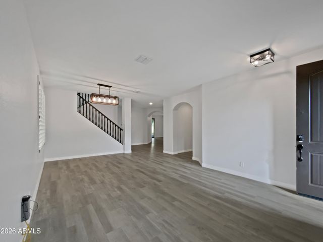 11518 E SEAVER Avenue, Mesa, AZ 85212