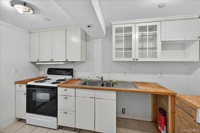52 Victory Avenue, Shirley, NY 11967