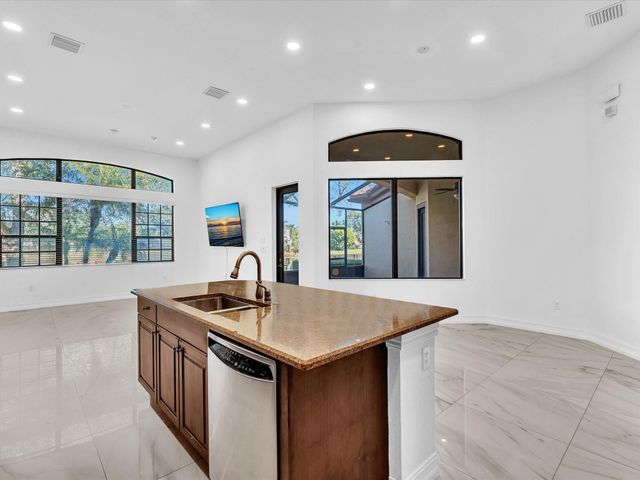 3530 NW 87th Ave, Cooper City, FL 33024