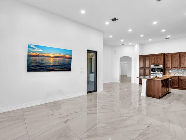 3530 NW 87th Ave, Cooper City, FL 33024