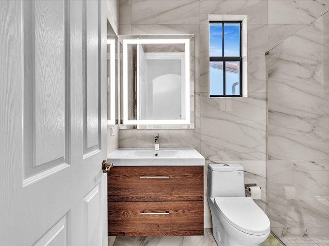 3530 NW 87th Ave, Cooper City, FL 33024