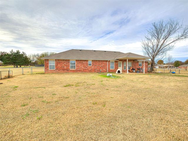 5505 Capricorn, Shawnee, OK 74804